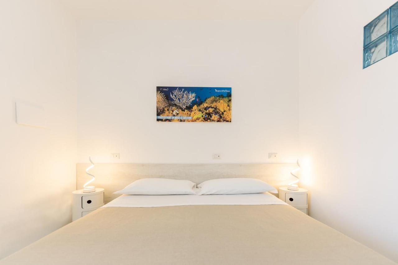 Poseidonia Rooms Прочида Екстер'єр фото