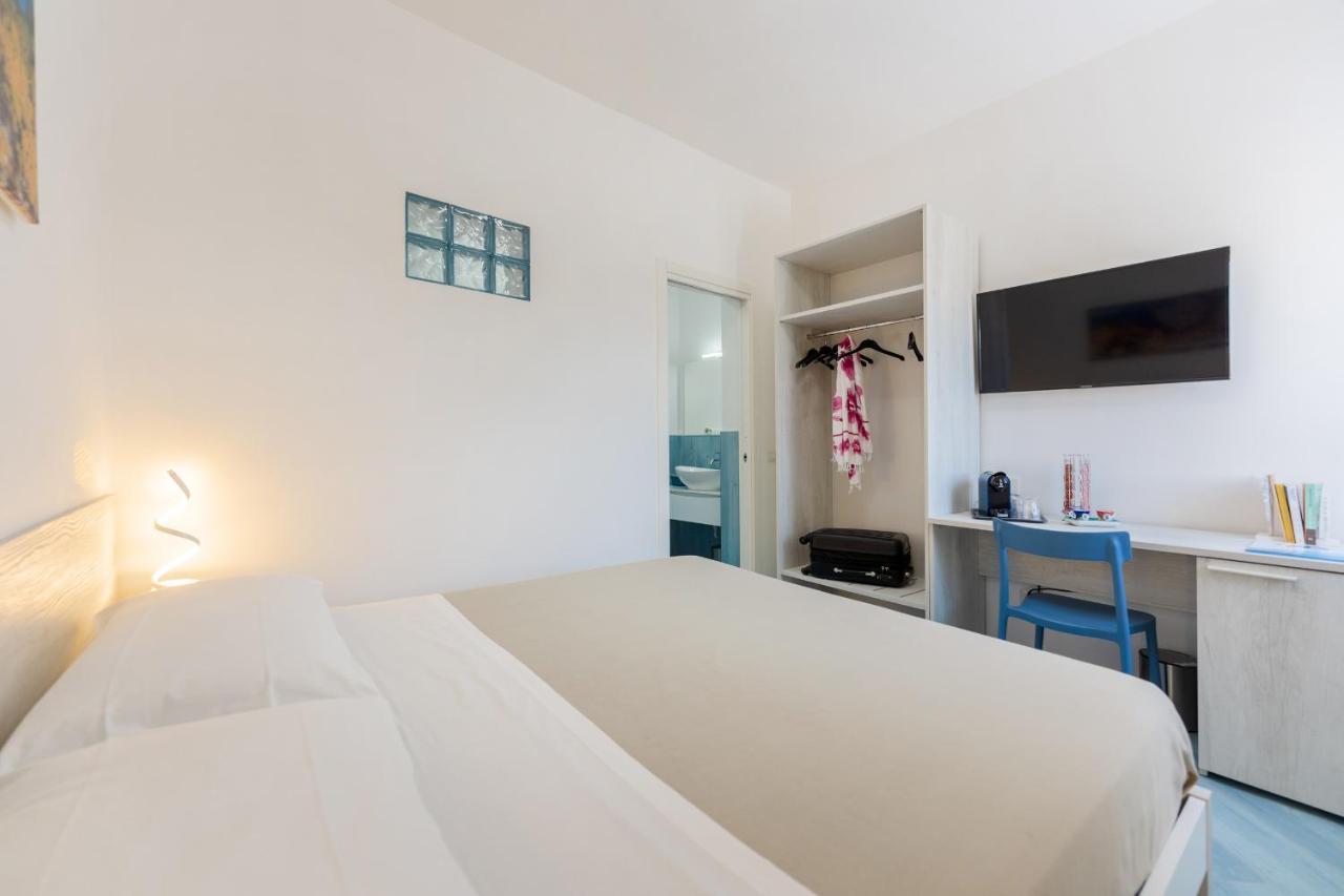 Poseidonia Rooms Прочида Екстер'єр фото