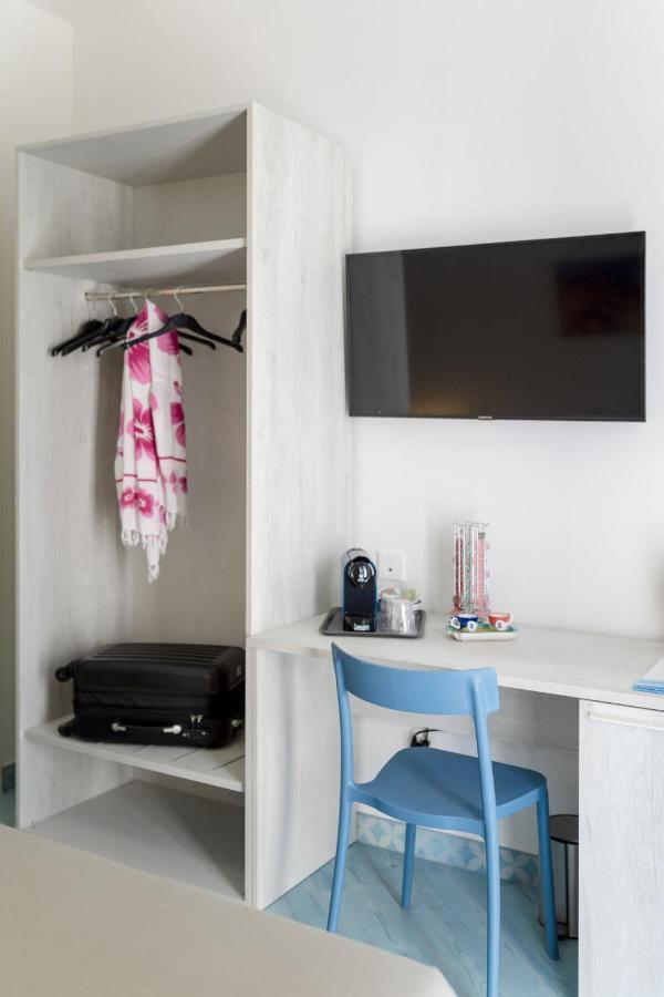 Poseidonia Rooms Прочида Екстер'єр фото