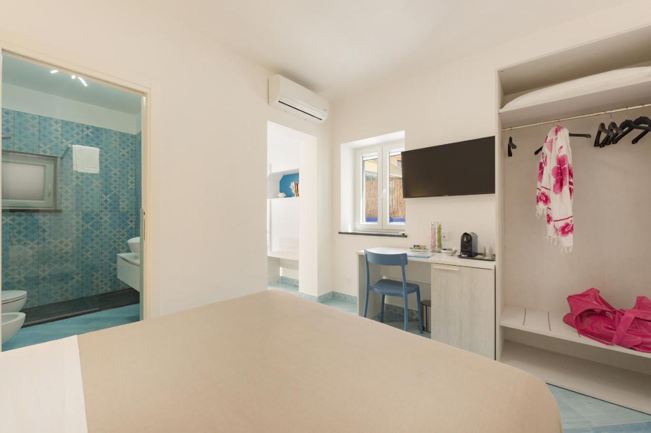 Poseidonia Rooms Прочида Екстер'єр фото
