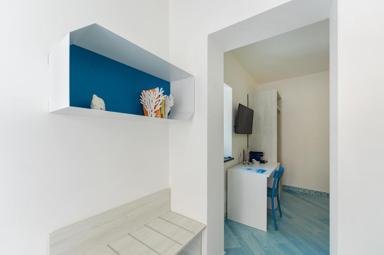 Poseidonia Rooms Прочида Екстер'єр фото