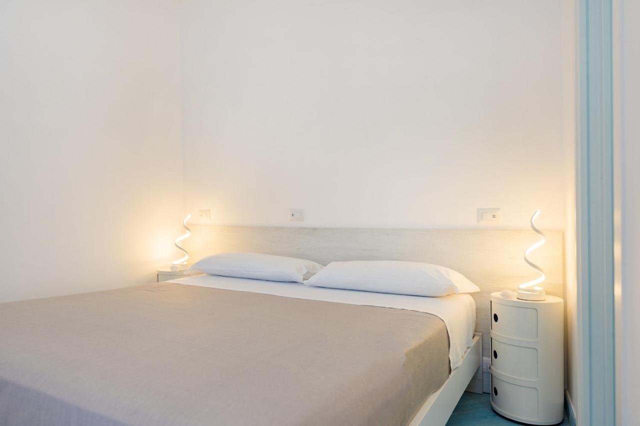 Poseidonia Rooms Прочида Екстер'єр фото