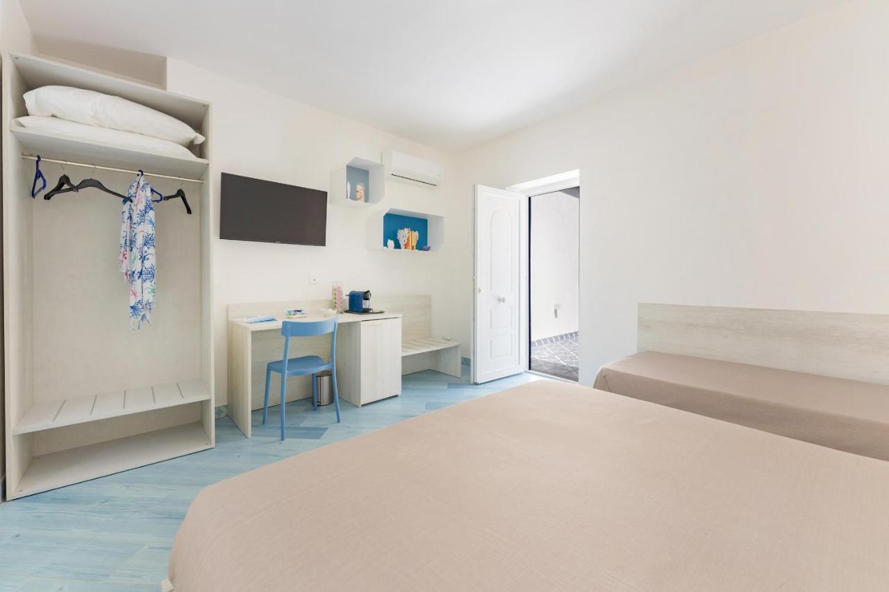 Poseidonia Rooms Прочида Екстер'єр фото