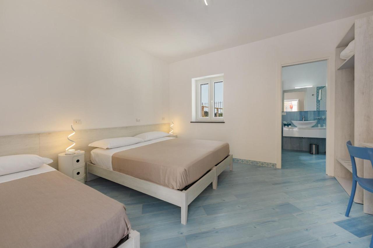 Poseidonia Rooms Прочида Екстер'єр фото
