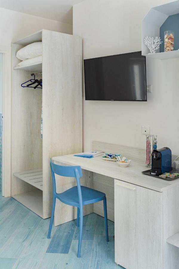 Poseidonia Rooms Прочида Екстер'єр фото